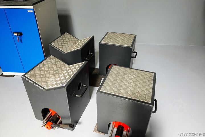 Vehicle vibration testing AKE Shakersystem for Vehicles NVH Prüfstand