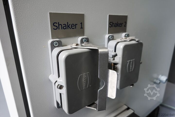 Vehicle vibration testing AKE Shakersystem for Vehicles NVH Prüfstand