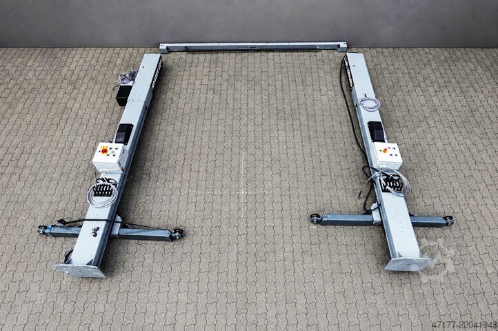 Vehicle vibration testing AKE Shakersystem for Vehicles NVH Prüfstand