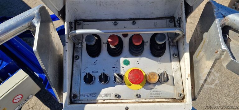 Arbeitsbühne LEO 23 Gt + Trailer Teupen hyLIFT LEO 23 GT