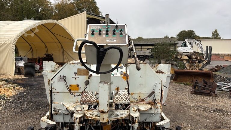 Asphaltfertiger Fortress Allat 450P