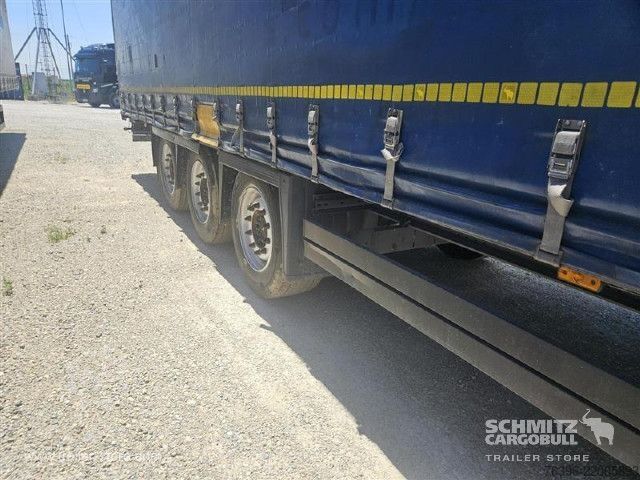 Semi-reboque aberto com lona Schmitz Cargobull Semitrailer Curtainsider Mega
