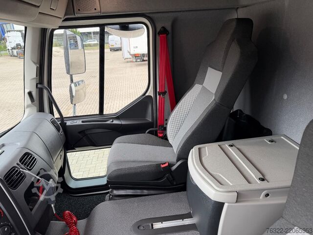 Koffer Renault D 12 MED P 4X2 240E6