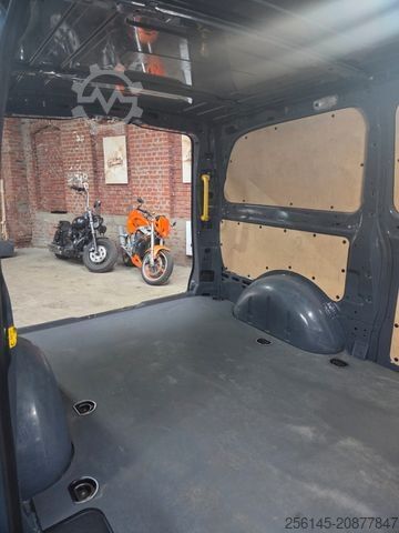 Minibus MERCEDES-BENZ Vito Kasten 110 Kamera Tempom. Klima Tüv neu E6