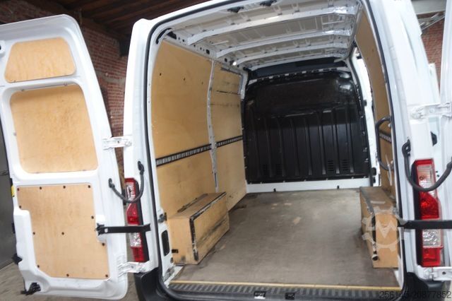 Furgoneta de caja alta RENAULT Master Kasten L2H2 TüvNeu 1 Hand Klima Kamera