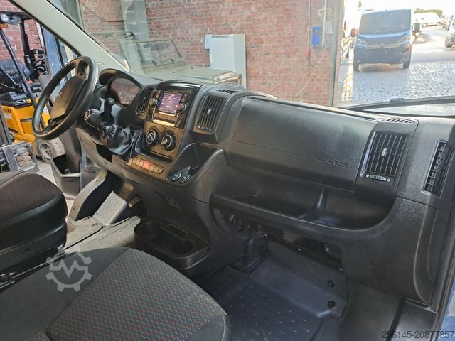 Slēgtais furgons PEUGEOT Boxer Kasten L1 H1 Klima Kamera Tempo Tüv E6