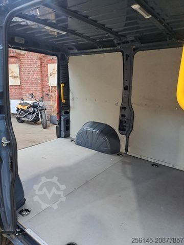 Slēgtais furgons PEUGEOT Boxer Kasten L1 H1 Klima Kamera Tempo Tüv E6