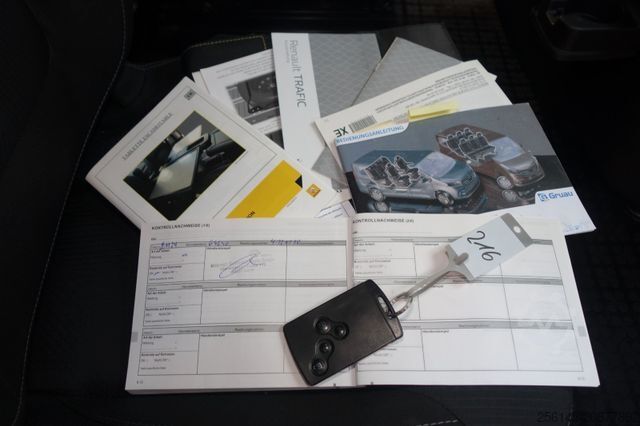 Furgoneta RENAULT Trafic Combi L2H1 Grand SpaceClass Camper TüvNeu