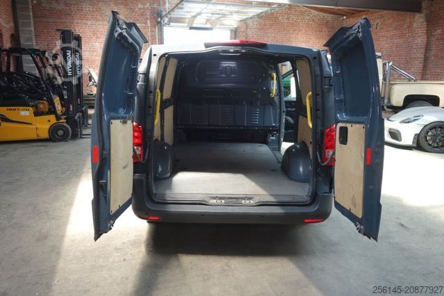 Fourgon tôlé MERCEDES-BENZ Kasten eVito lang terie TüvNaviKamera