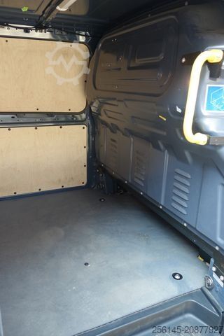 Fourgon tôlé MERCEDES-BENZ Kasten eVito lang terie TüvNaviKamera