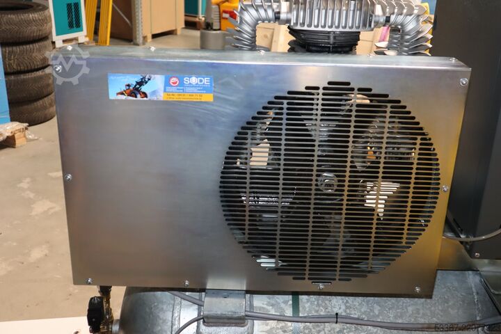 8 KW pistonlu kompresör, 500 litrelik tank Renner RIKO 1400/500 M-KT