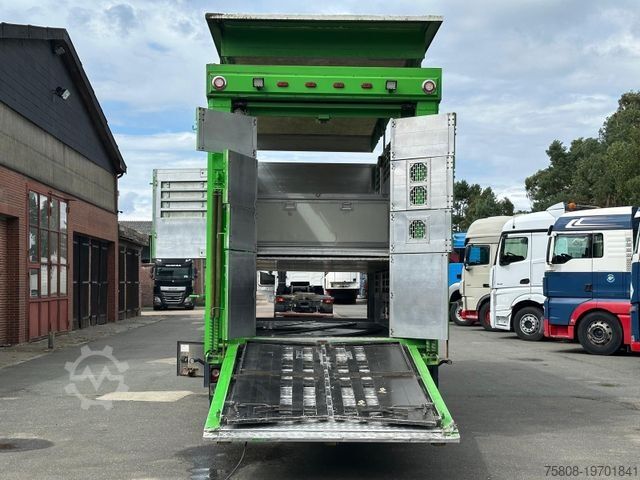 Hestetransporttrailer Finkl VTA 18 Viehanhänger Lüfter Hubdach 2 Stock