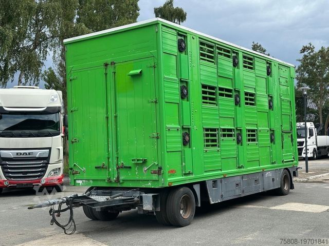 Hestetransporttrailer Finkl VTA 18 Viehanhänger Lüfter Hubdach 2 Stock