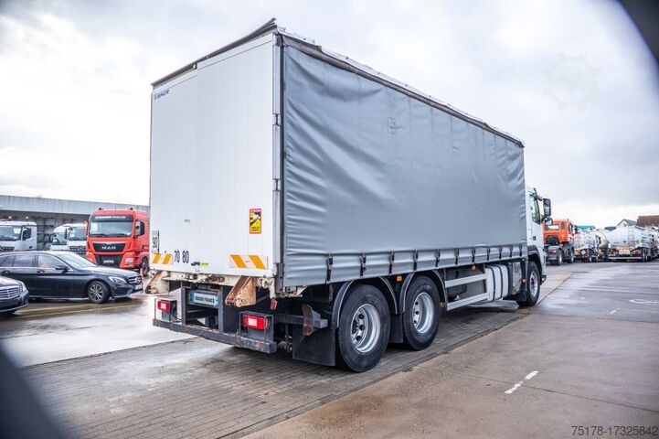 Peitto VOLVO FM 330-6x2-E5+10 pneus/tires+intarder