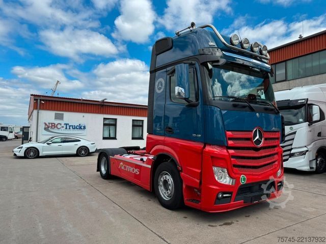 Tractora standard MERCEDES-BENZ ACTROS 1845 * GIGASPACE * RETARDER * STANDKLIMA