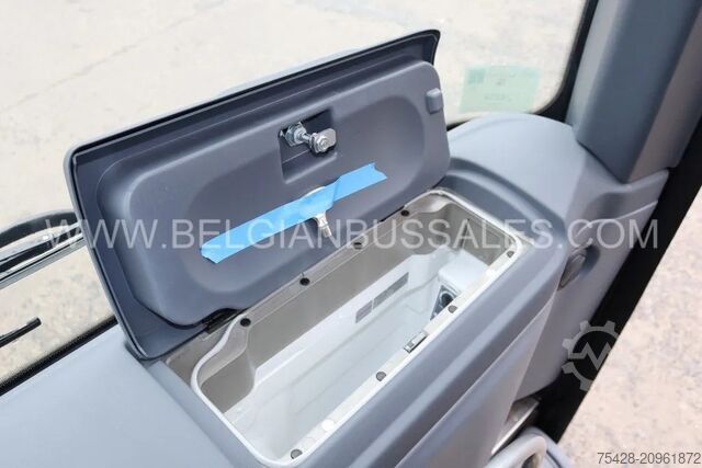 รถบัสระหว่างเมือง Iveco Evadys 13 / Full Options / 3-Point seat belts /...