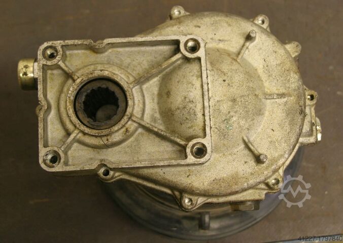 ืชืืืช ืืืืืืื ืืืื ืืฃ ืืื (PTO) 1:4 BYPY fรผr Hydraulikpumpe