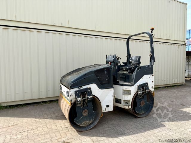 Walec jednobębnowy BOMAG BW135AD-5 / 2015 BJ / 1.979H / 3.9 T