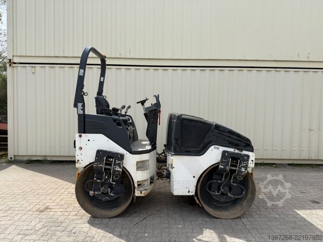 Walec jednobębnowy BOMAG BW135AD-5 / 2015 BJ / 1.979H / 3.9 T