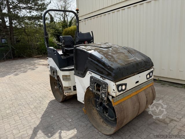 Walec jednobębnowy BOMAG BW135AD-5 / 2015 BJ / 1.979H / 3.9 T