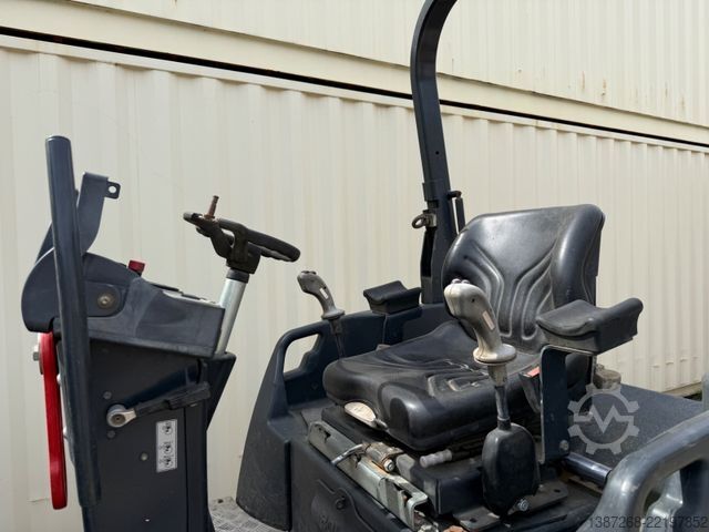 Walec jednobębnowy BOMAG BW135AD-5 / 2015 BJ / 1.979H / 3.9 T