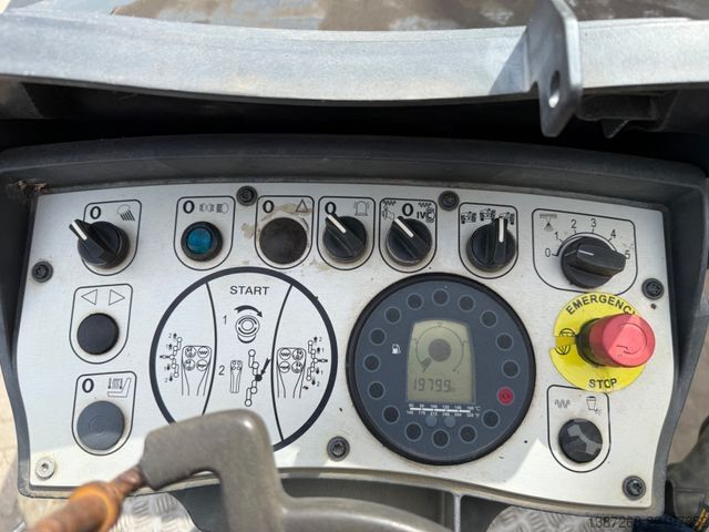 Walec jednobębnowy BOMAG BW135AD-5 / 2015 BJ / 1.979H / 3.9 T
