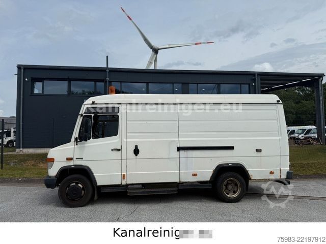 Vacuum tank truck MERCEDES-BENZ Vario 816 D - Müller Einbauspüler 7,5t