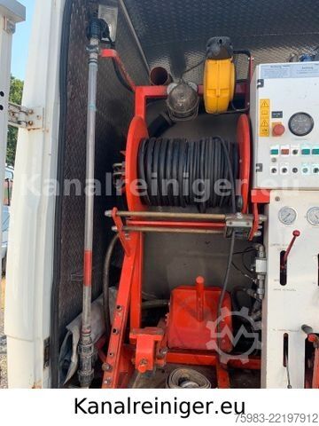 Vacuum tank truck MERCEDES-BENZ Vario 816 D - Müller Einbauspüler 7,5t
