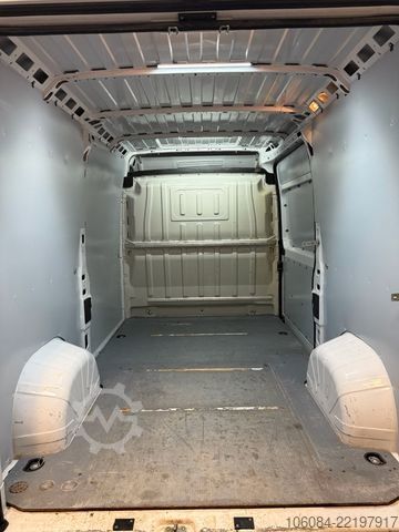 High top van OPEL Movano Kasten L2H2 Klima Tempomat R-CAM NAVI AHK