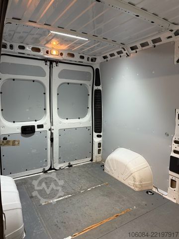 High top van OPEL Movano Kasten L2H2 Klima Tempomat R-CAM NAVI AHK