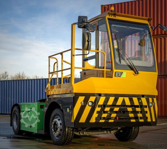 Terminalni traktor Sany STT4501E2-D