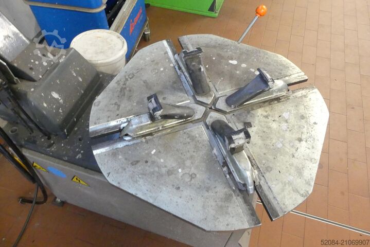 ATT - Dekkjavél ATT Liga C 130