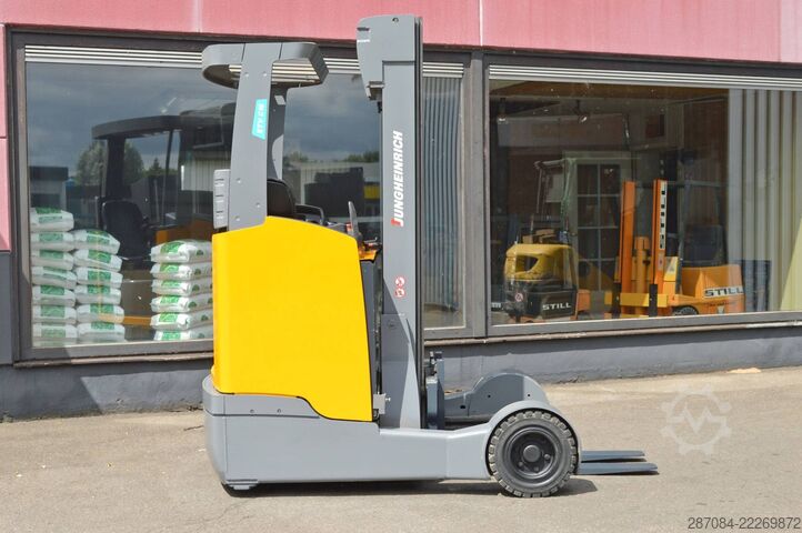 Tõstuk-reach truck Jungheinrich ETV C16 mit Batterie Bj. 2025