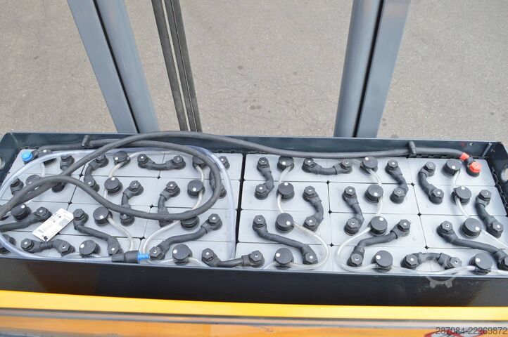 Tõstuk-reach truck Jungheinrich ETV C16 mit Batterie Bj. 2025