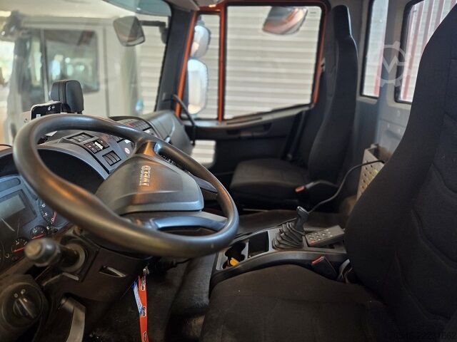 PLATAFORMA COM RAMPAS Iveco ML 80-160