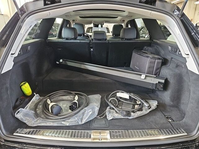 Microbuz MERCEDES-BENZ E 300 de 4Matic T-Modell Burmester Pano Head-UP