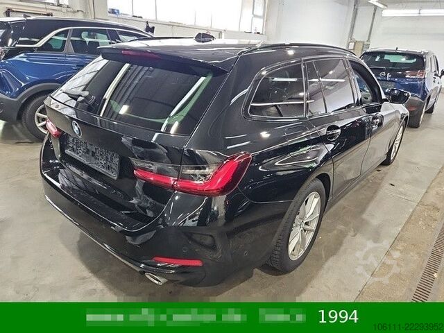Xe buýt nhỏ BMW 318 d Touring