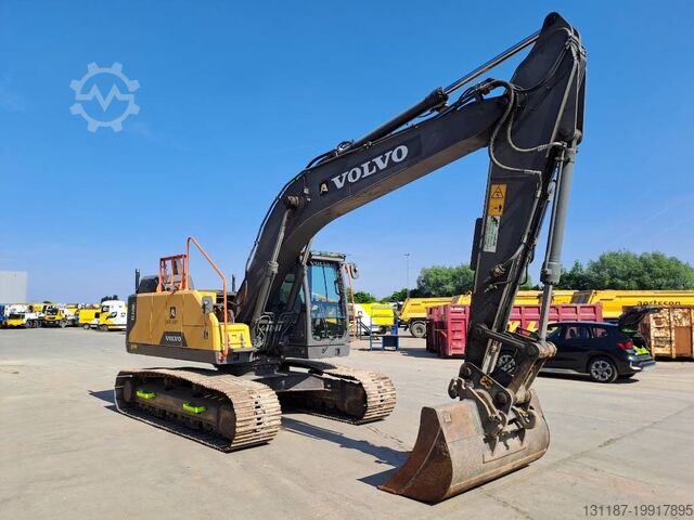 Pásové rýpadlo Volvo EC 220 EL