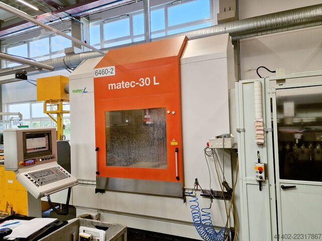 Обрабатывающий центр / Магазин инструментов на 80 позиций Matec 30 L