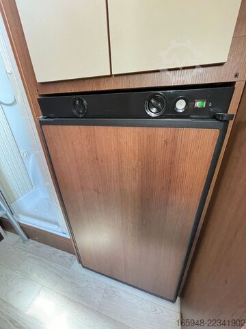 Autocaravana MCLOUIS BJL1 636 MAX3 | AHK,RFK,Luftfederung,Etagenbett