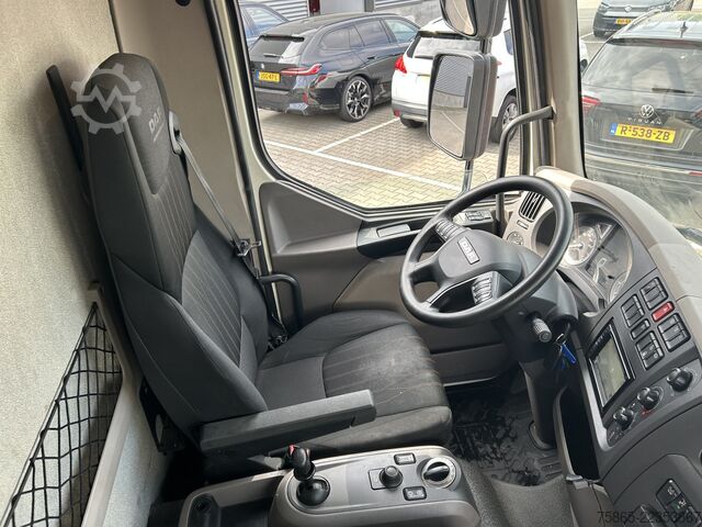 حقيبة سفر DAF LF 230 FA / 12 Ton / Tacho V2 / Box / Laadklep ...