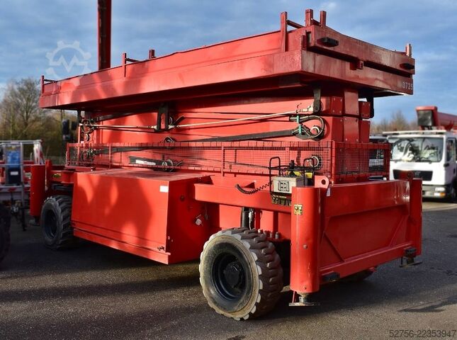 Podizanje makaza Holland Lift Combistar M-250HYL25 4WD/P/N