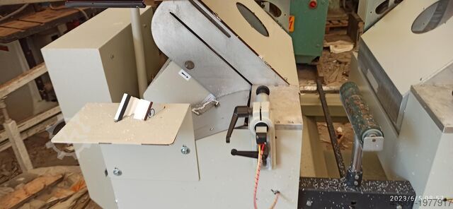 Abschrägemaschine für Alu, PVC und Holz Saw 2 a head for precision cutting of aluminum Saw 2 a head for precision cutting of aluminum