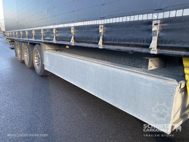 Open semitrailer with tarp Schmitz Cargobull Semitrailer Curtainsider Standard Hayon