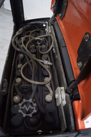 Trak palet Toyota LPE200