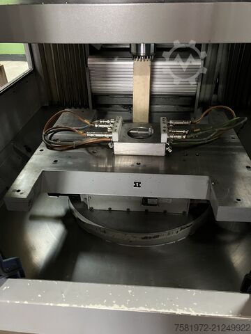 Vertical machining center CHIRON FZ 15 S / W