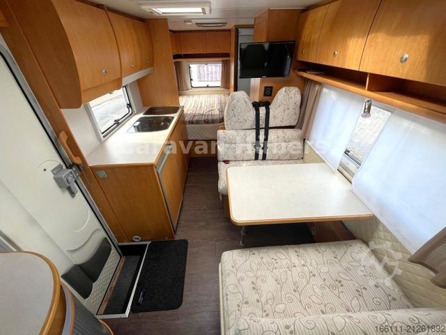 Teilintegriertes Wohnmobil EIFELLAND T 700 - Festbett - Klima -  -