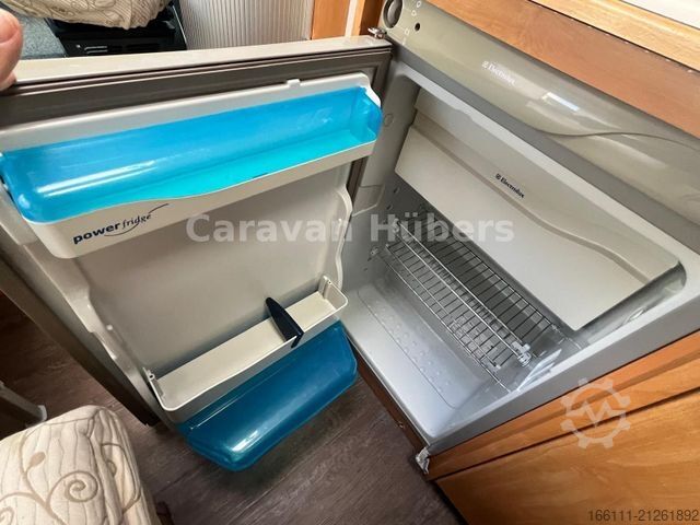 Teilintegriertes Wohnmobil EIFELLAND T 700 - Festbett - Klima -  -