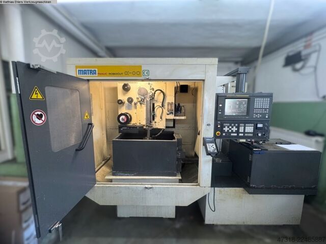 Máquina de erosión por hilo FANUC a-0C