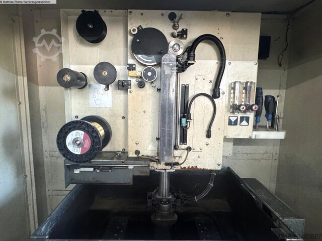 Máquina de erosión por hilo FANUC a-0C